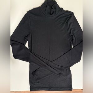 NWOT Abercrombie & Fitch essential mock neck top XS